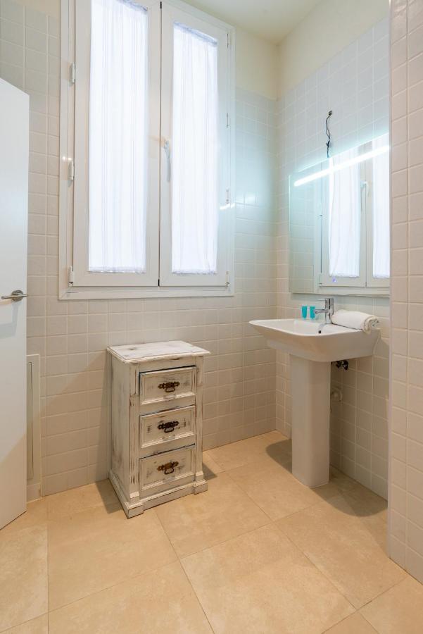 Urbe 10 Carreteria 1 Bedroom Apartment Málaga Esterno foto